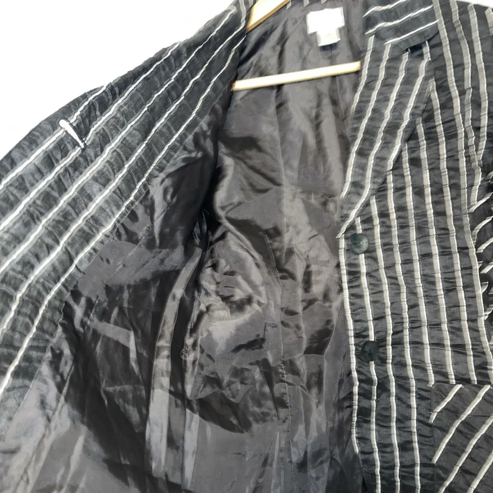 Chicos Size 1 Blazer Black White Pinstripe Linen Blend Jacket Womens - Picture 7 of 8